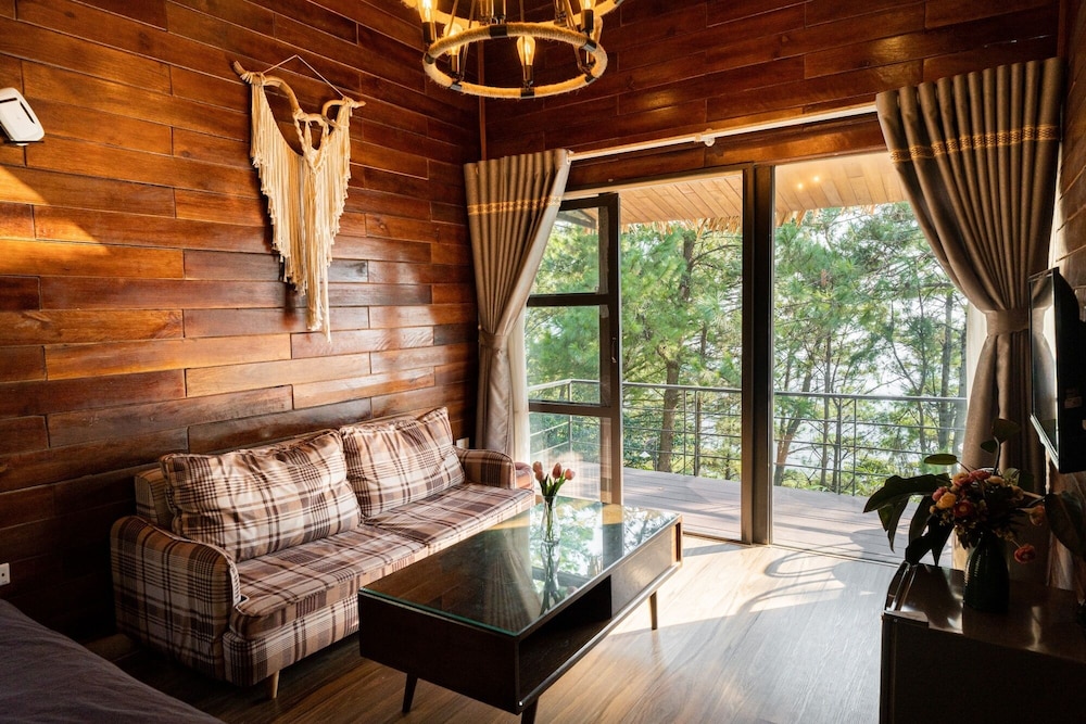 Chalet Swiss,1 Queen Bed photo 3