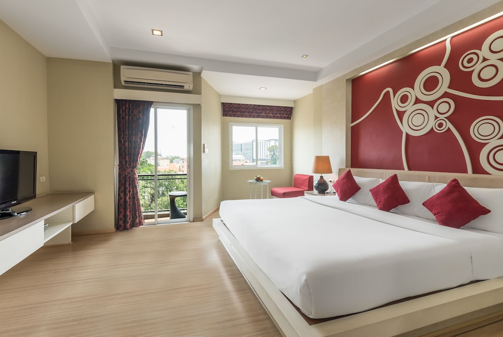 Deluxe Room - Photo 1