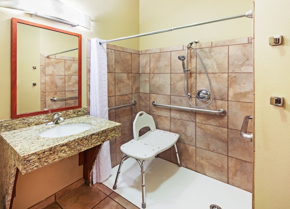 Studio Suite, 2 Queen Beds - Photo 3