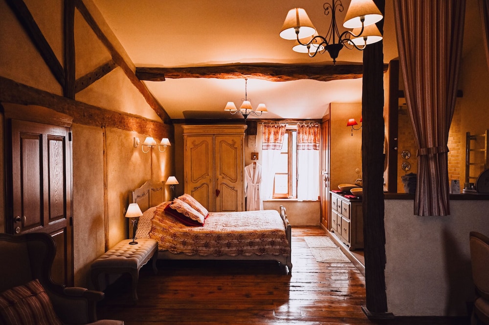 Suite, Private Bathroom, Mountain View (Chateau) photo 1