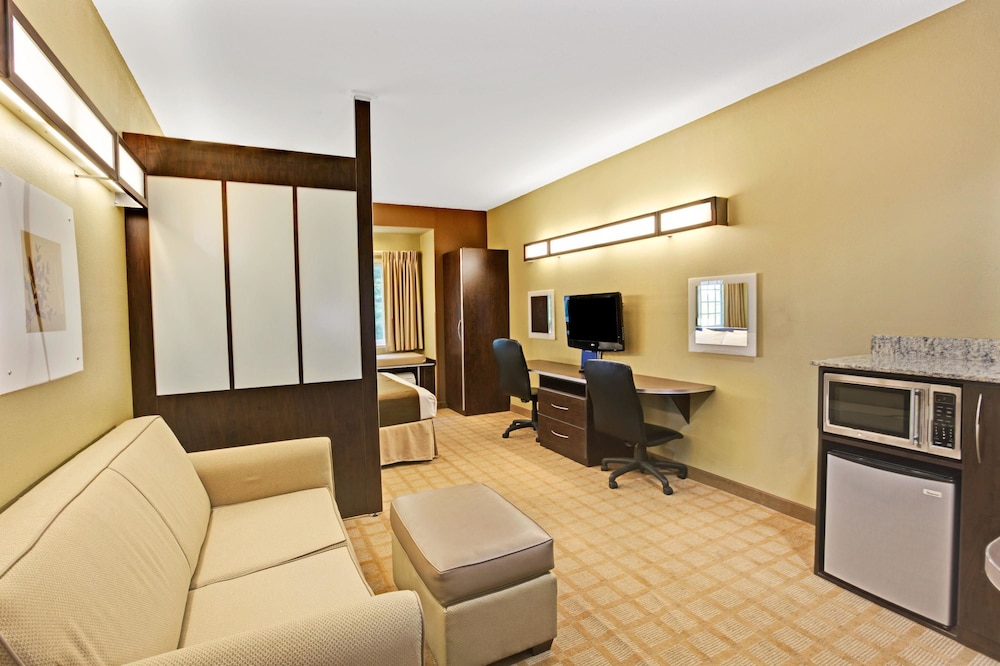 Suite, 1 Queen Bed - Photo 1