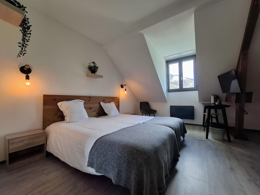 Classic Double or Twin Room, Mountain View