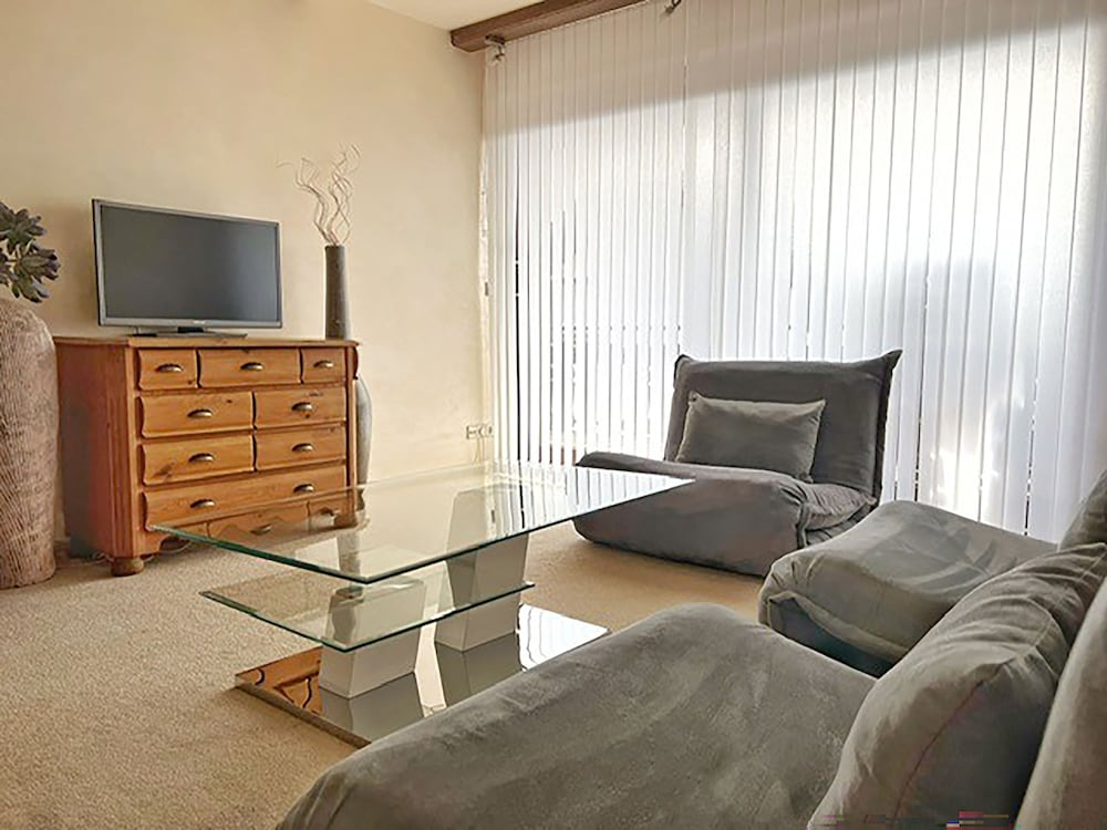 Suite, 1 Bedroom - Photo 3