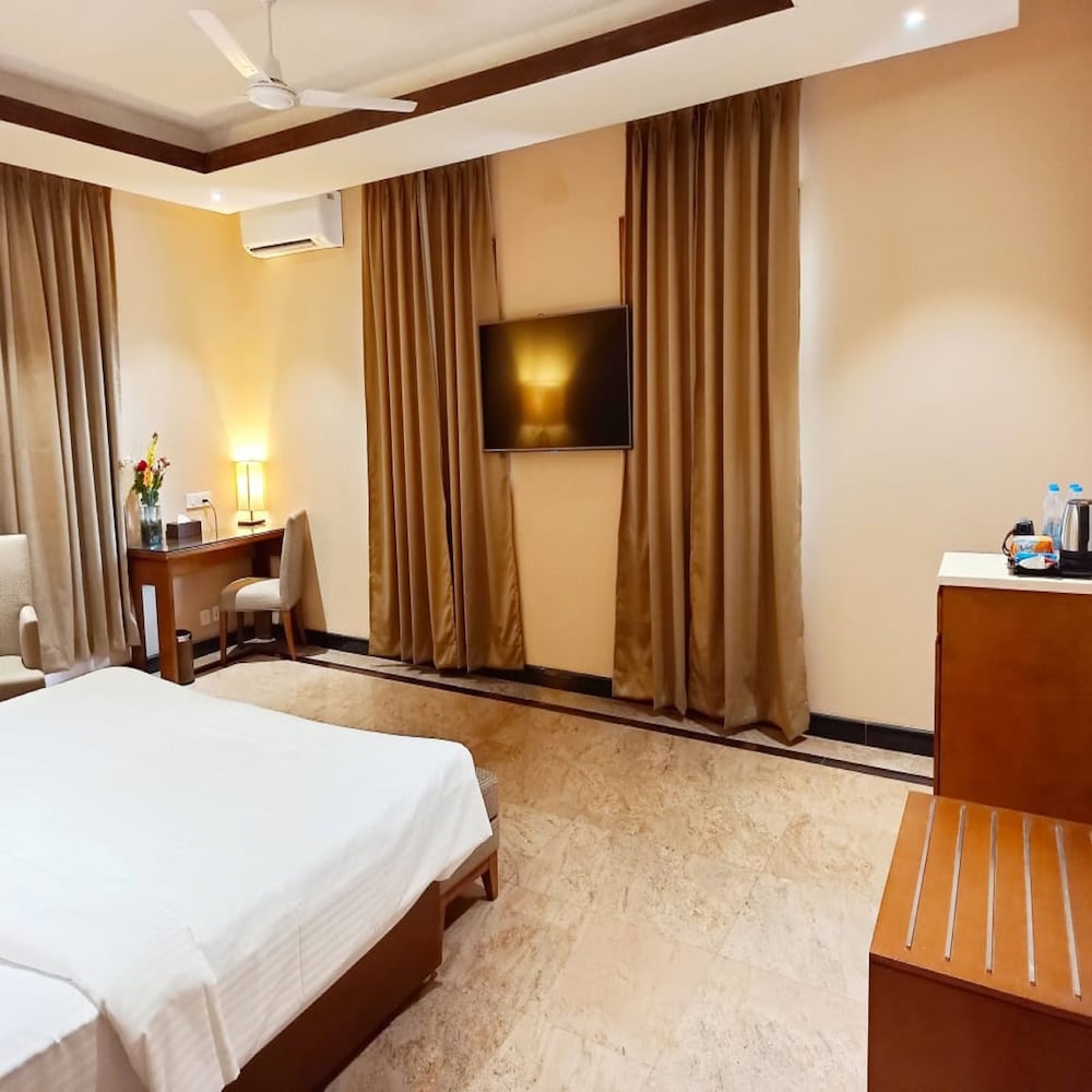 Club Room - Photo 12
