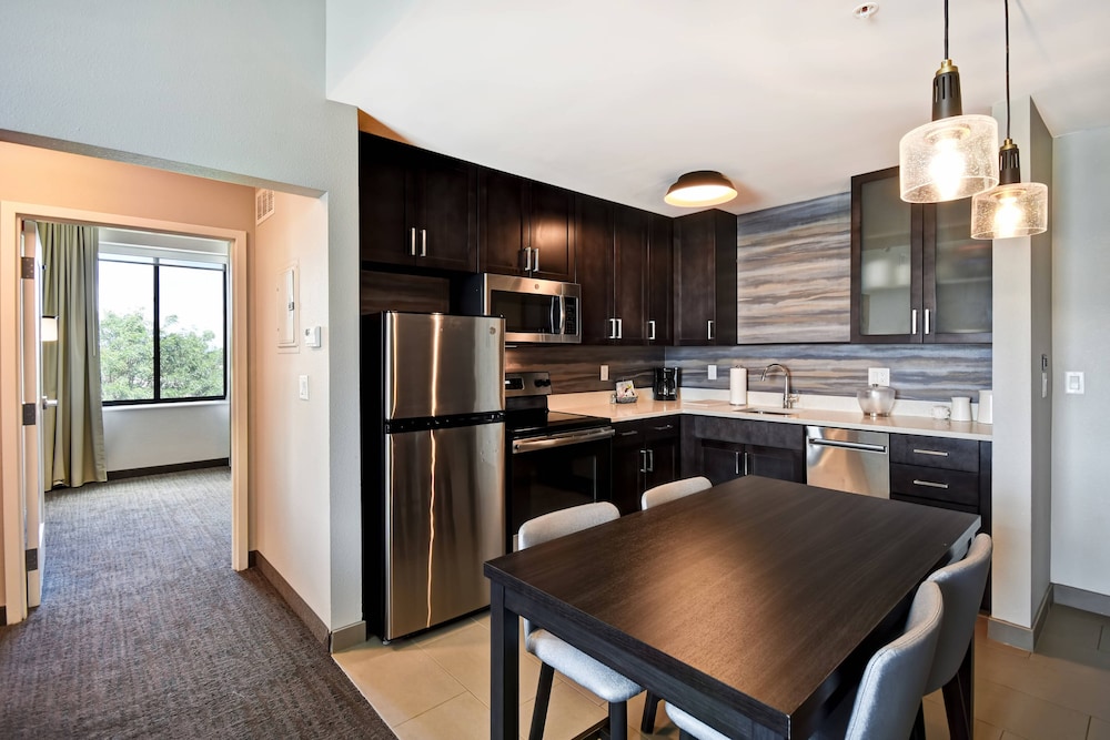 Suite, 1 Bedroom photo 3