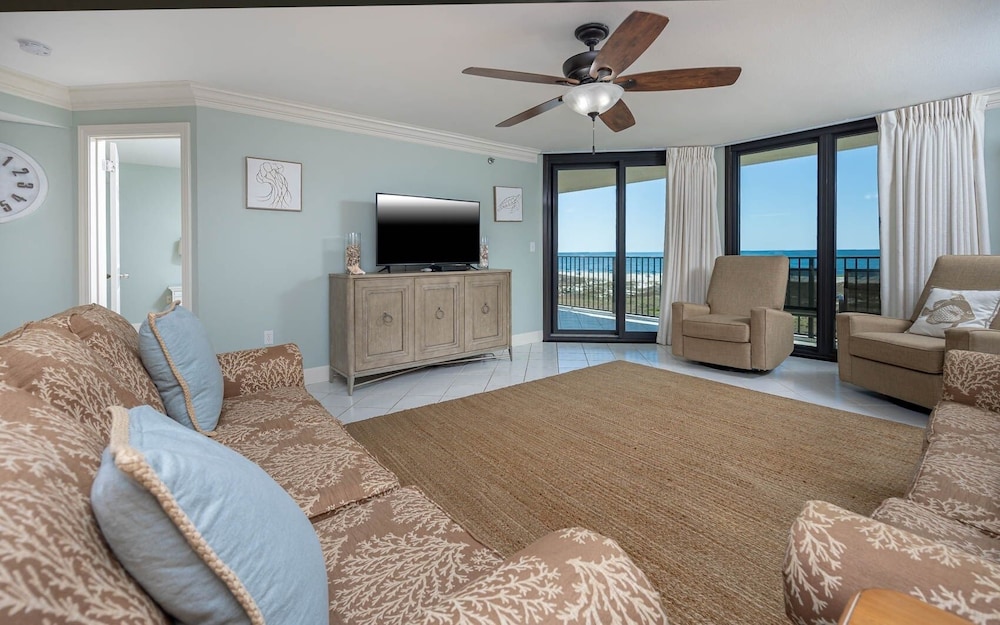Condo, 3 Bedrooms