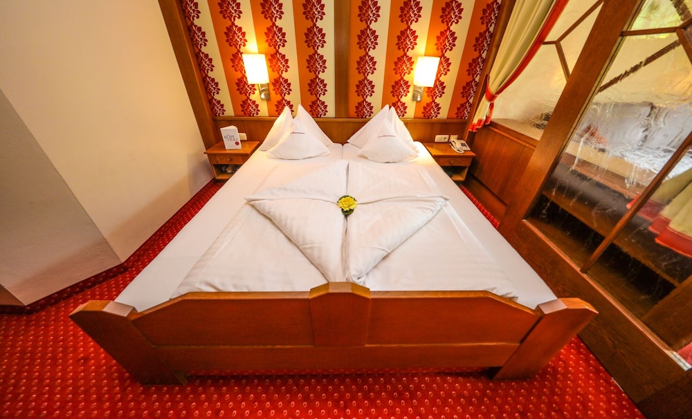 Junior Suite, Non Smoking, Balcony photo 3