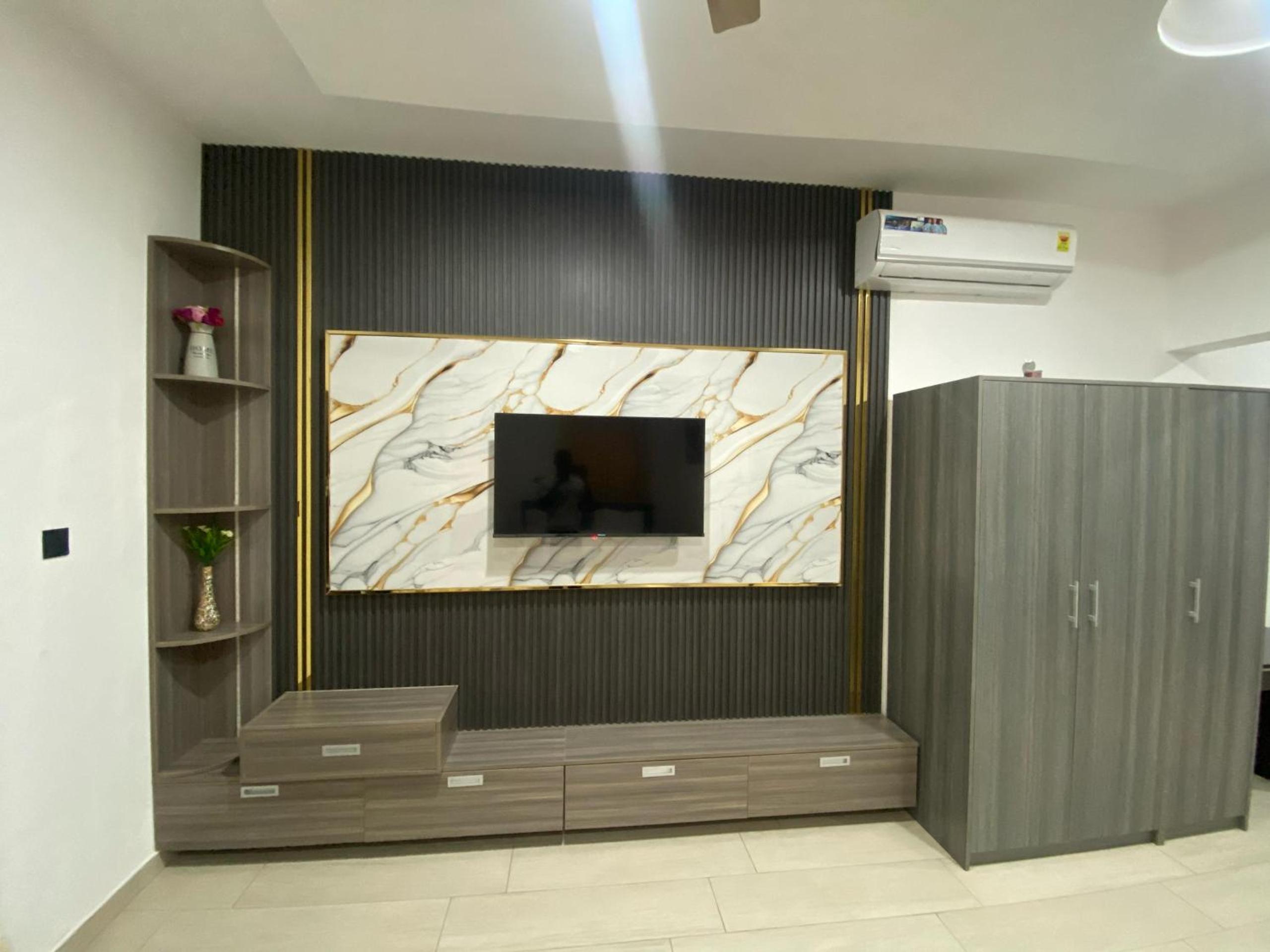 Queen Suite photo 1