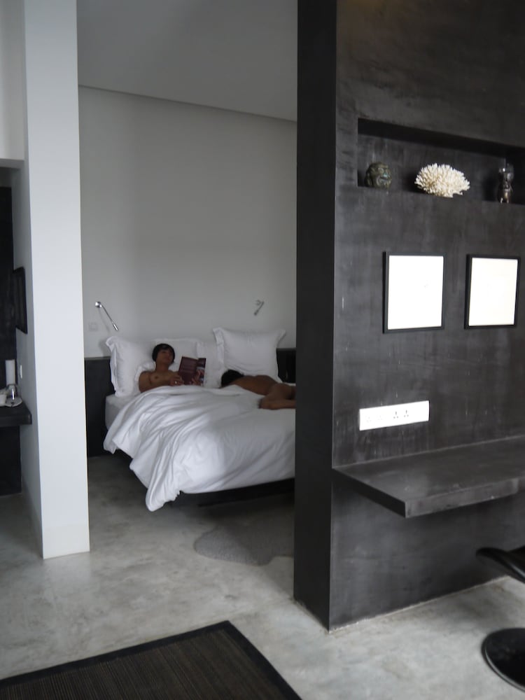 Deluxe Room, 1 Queen Bed, Balcony photo 3