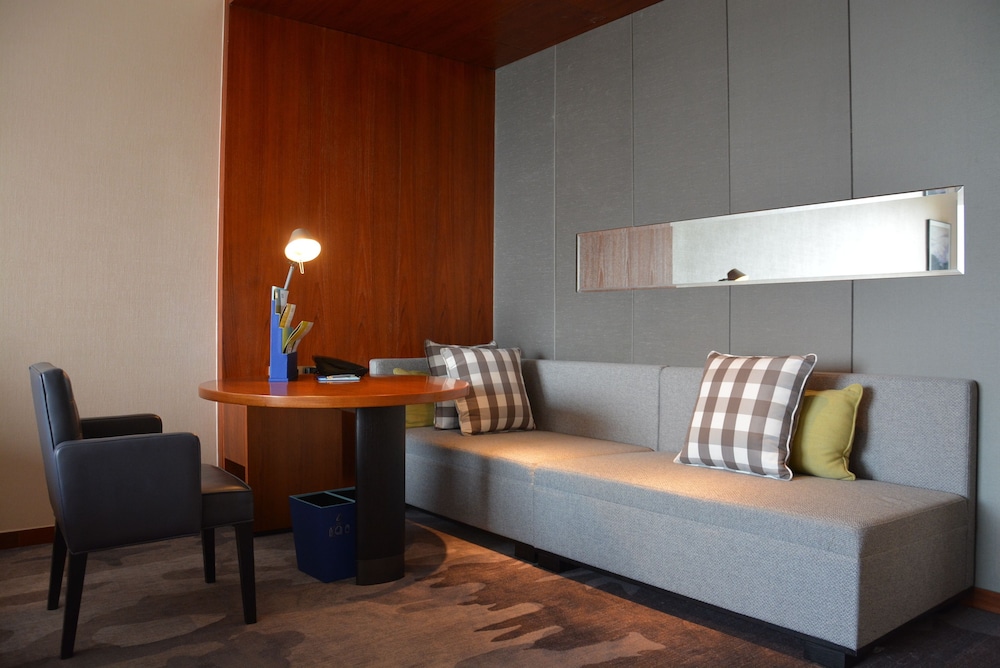 Room, 2 Double Beds, Balcony, Garden View (View) photo 2