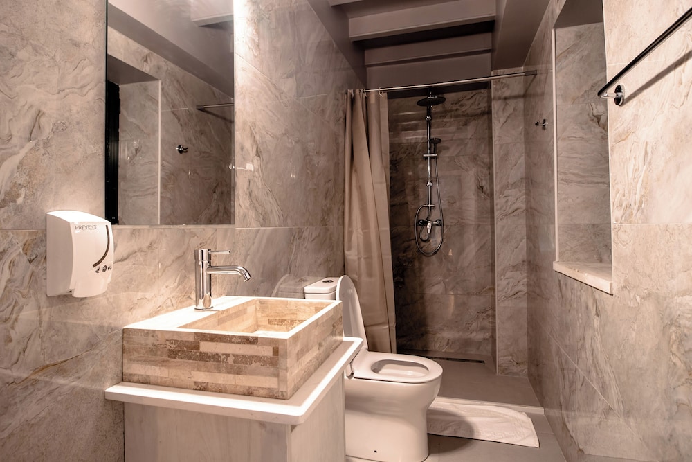 Double Room, Non Smoking, Private Bathroom photo 2