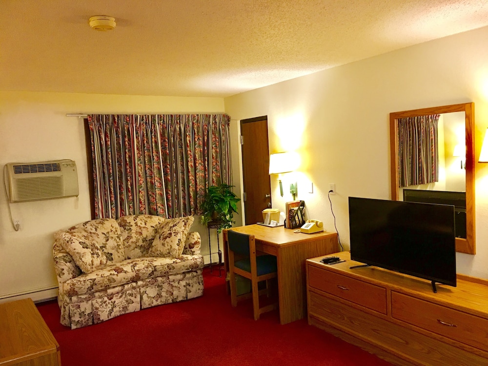 Room, 1 King Bed, Jetted Tub photo 1