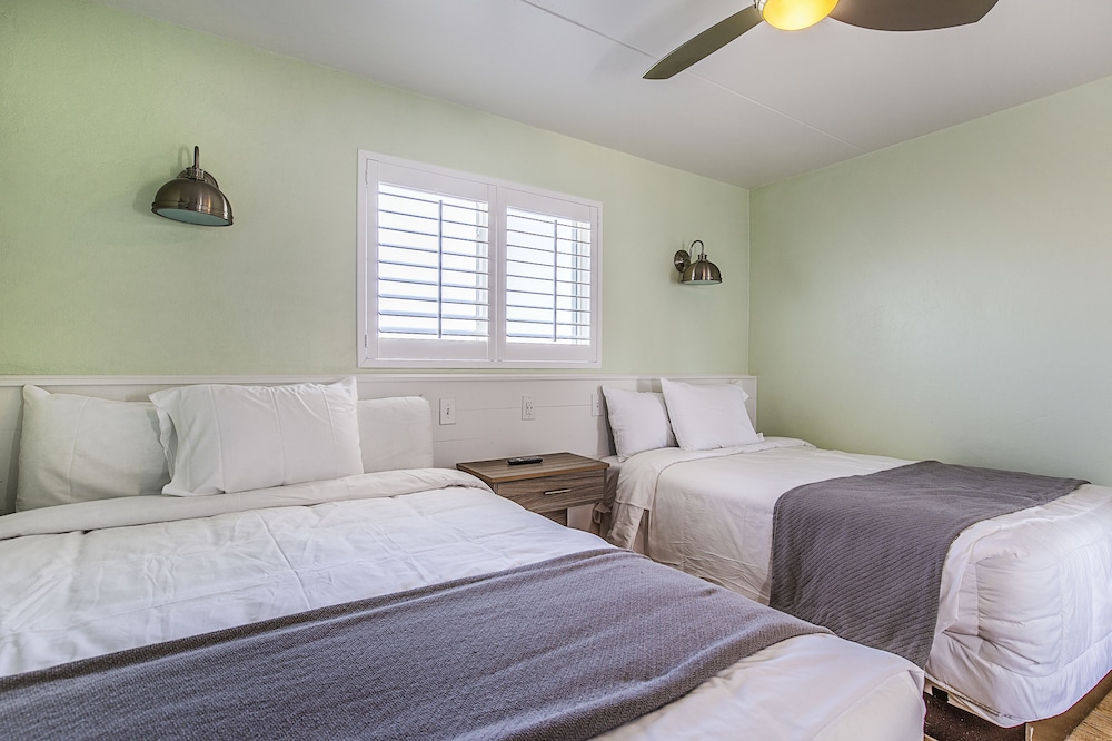 Family Suite, 2 Double Beds, Ocean View (Non-Efficiency) photo 1