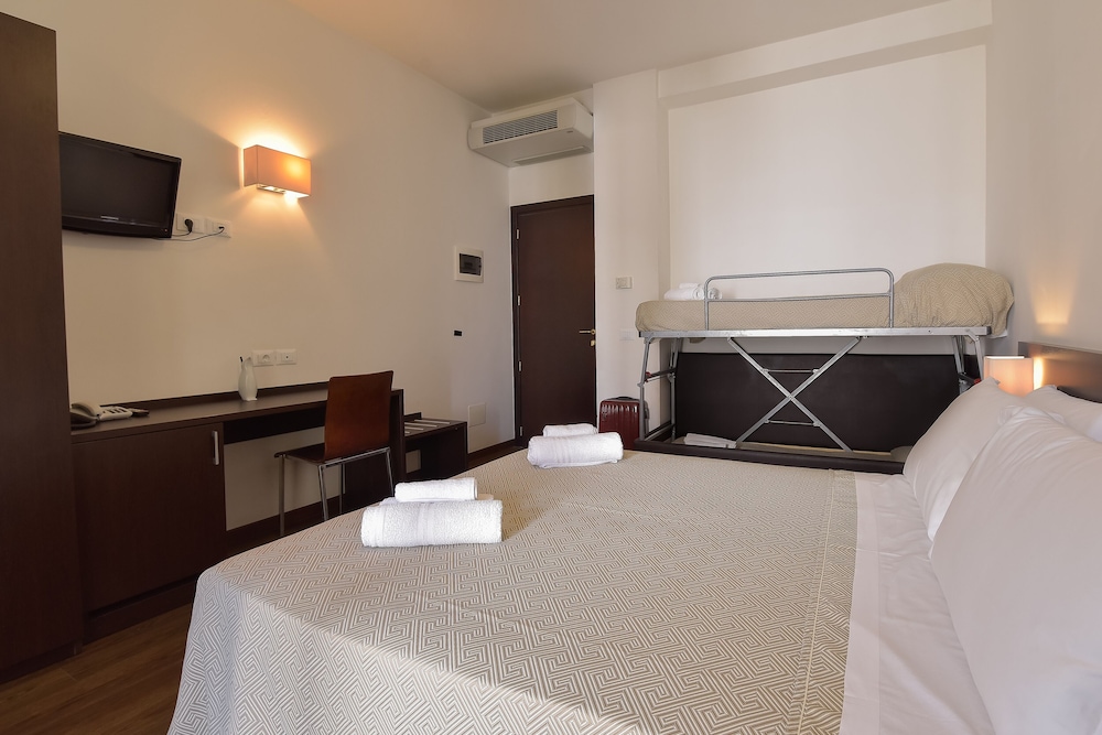 Comfort Quadruple Room photo 1