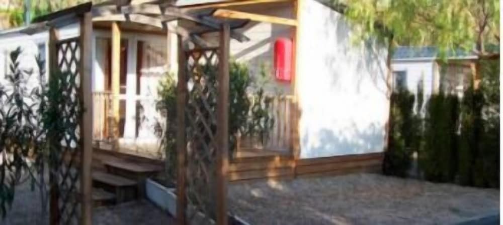 Bungalow (4 pax) photo 3
