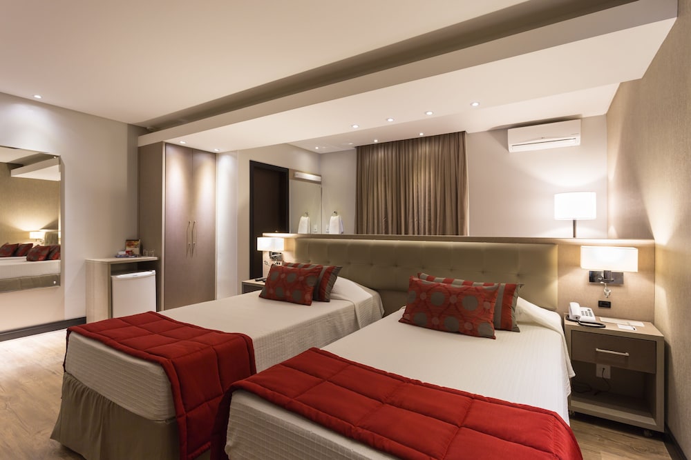 Premium Triple Room (Suite) thumbnail 5