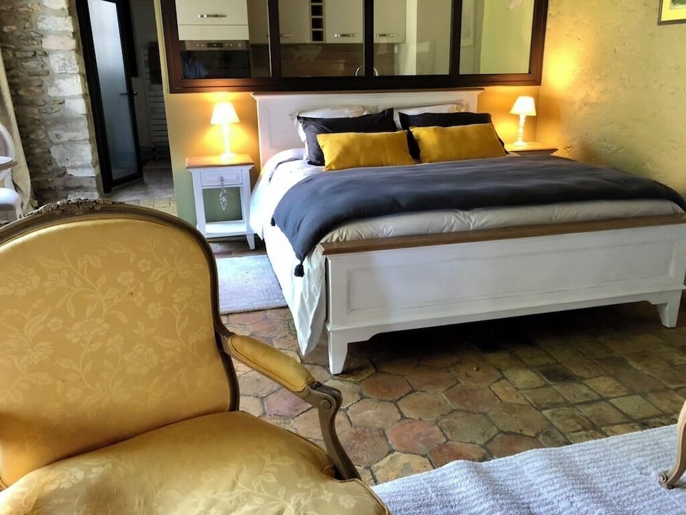 Luxury Studio Suite, Garden View photo 3