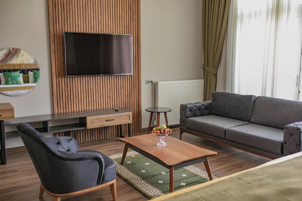 Family Room photo 2