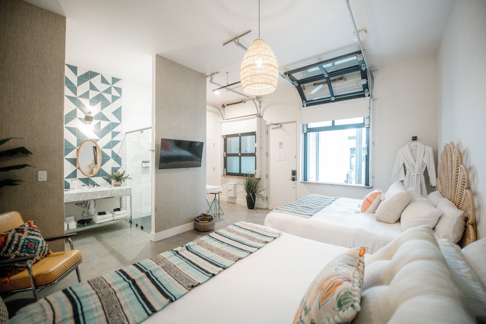 Premium Room, Multiple Beds photo 1