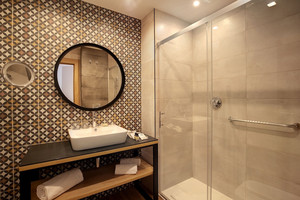 Superior Double Room, Private Pool thumbnail 5