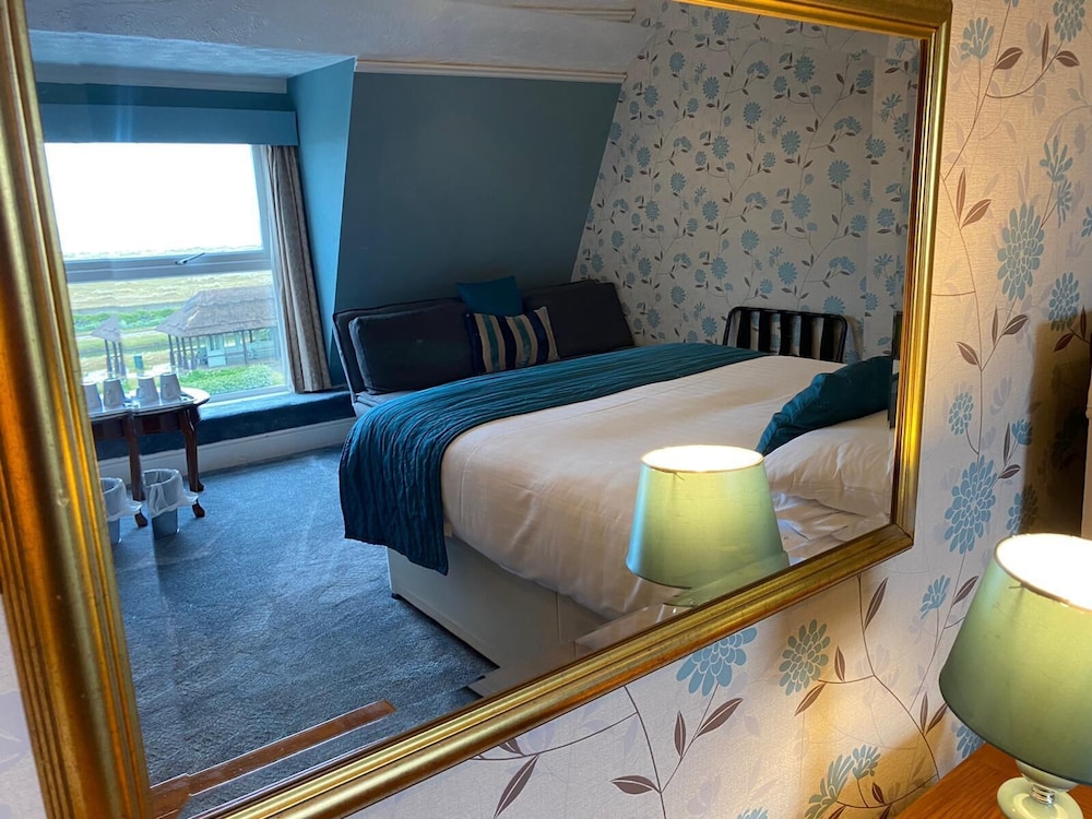 Suite, Ensuite, Sea View (2 adults & 2 children) photo 3