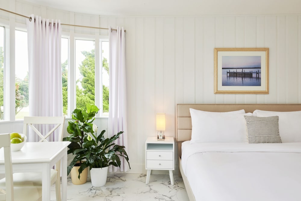 Sunset Suite