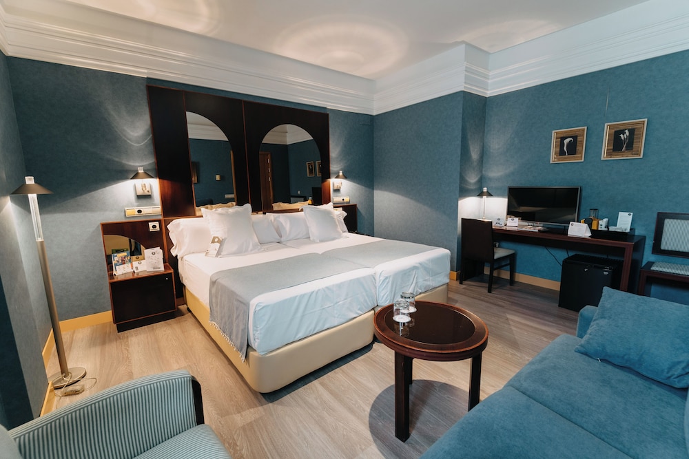 Double Room - Photo 2