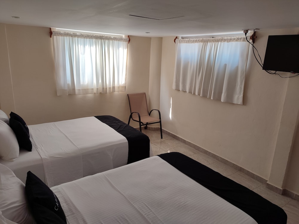 Standard Double Room, 2 Double Beds - Photo 3