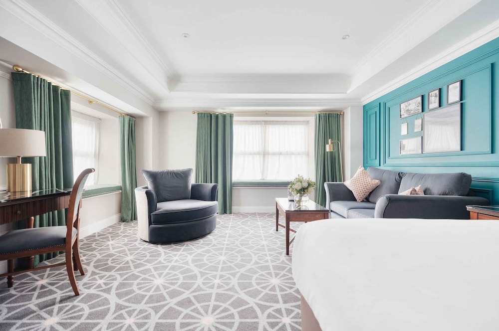 Junior Suite, 1 King Bed - Photo 4