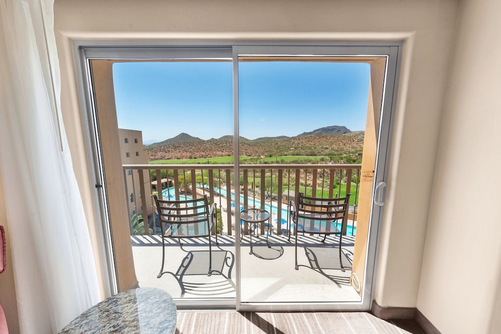 Room, 1 King Bed, Balcony, Golf View - Photo 5