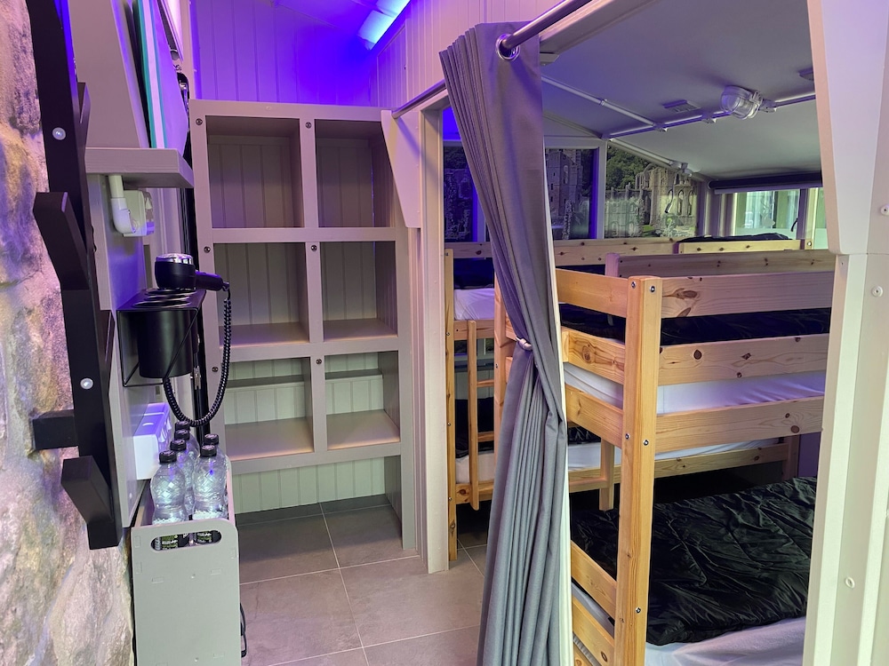 The Sawley Bunkhouse Room 8 -Deluxe Shared Dormitory.