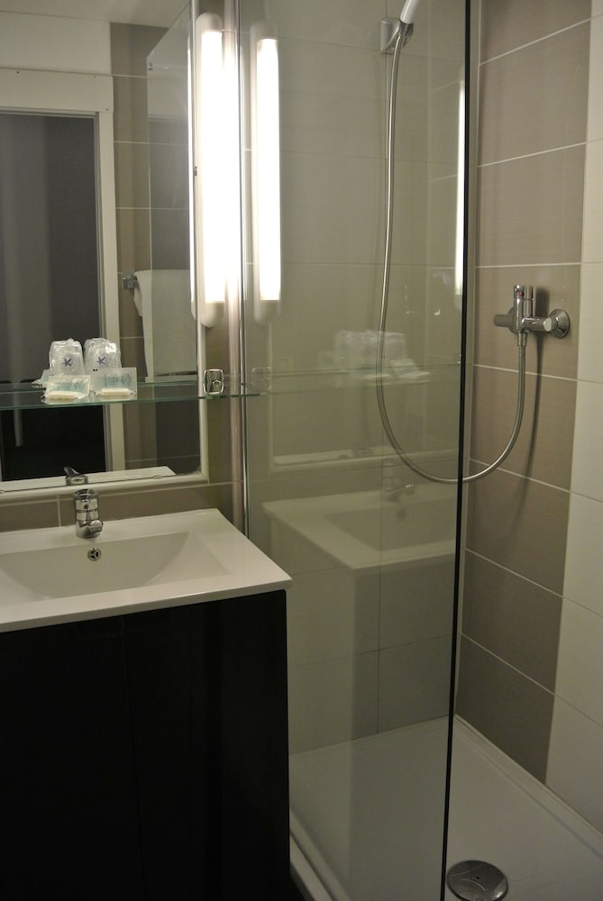 Double Room - Photo 11