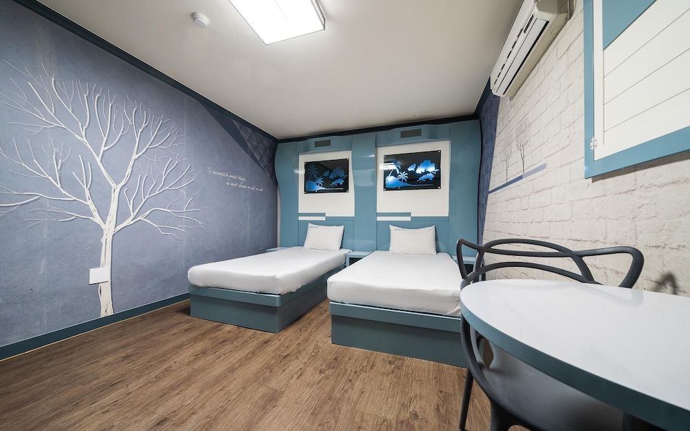 Room (Twin (2 person)) - Photo 1