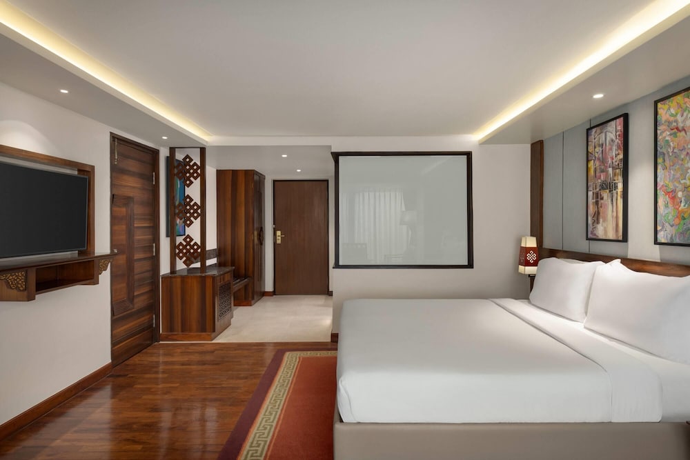 Superior Room, 1 King Bed - Photo 1