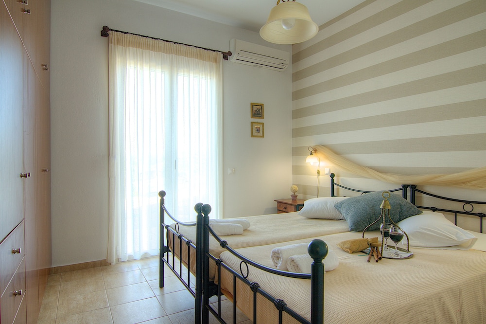 Villa, 2 Bedrooms, Private Pool, Sea View photo 1