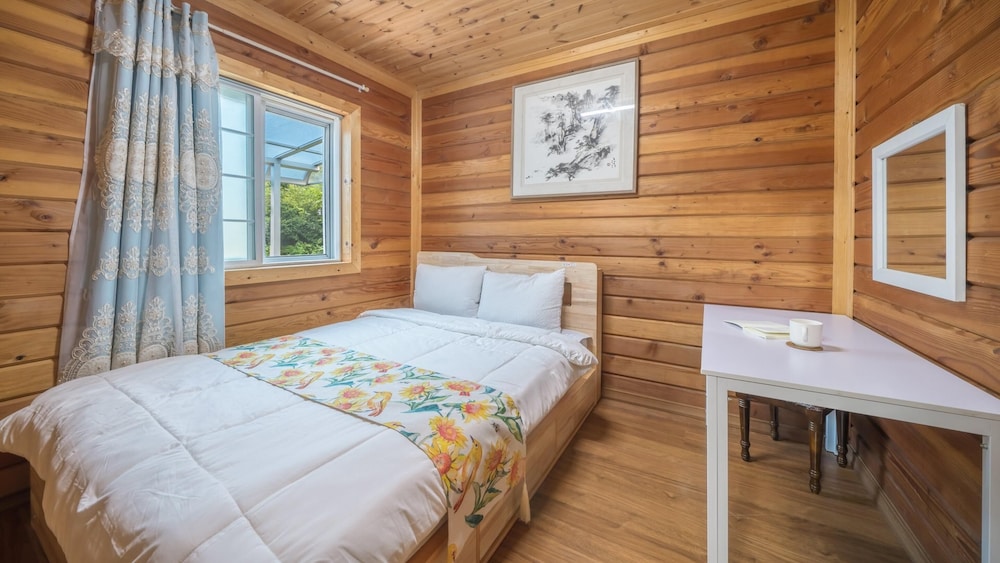 Basic Room, 2 Bedrooms (Yellow-5) - Photo 6