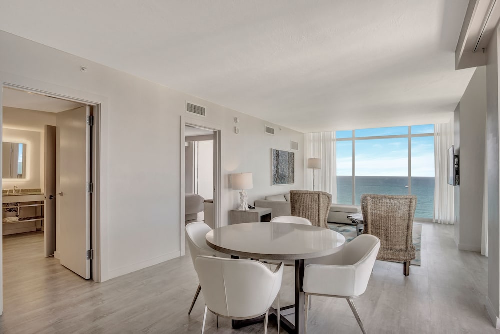 Oceanfront Classic Suite, 1 Bedroom - Photo 5