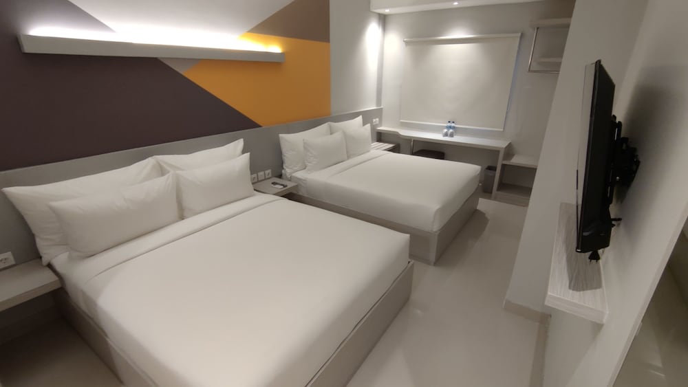 Family Quadruple Room - Photo 1