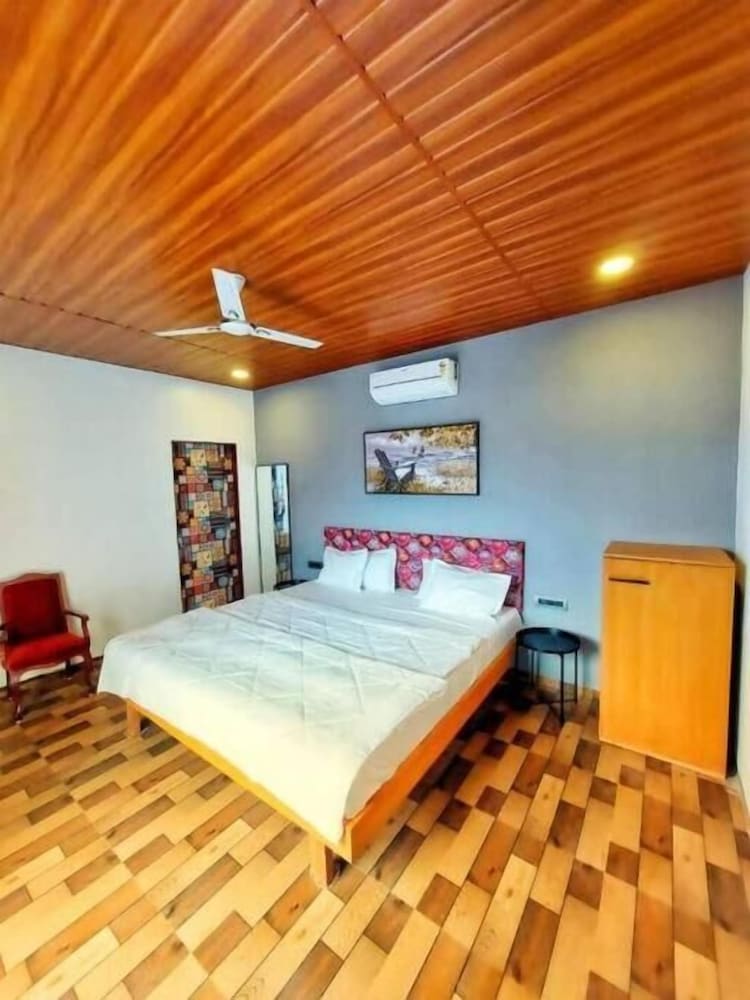 Villa photo 1