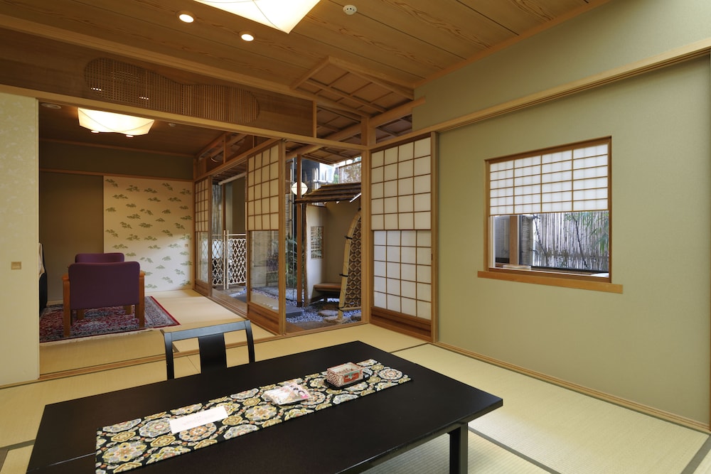 Luxury Japanese Suite "KOCHO" with Semi Open Air Bath photo 1