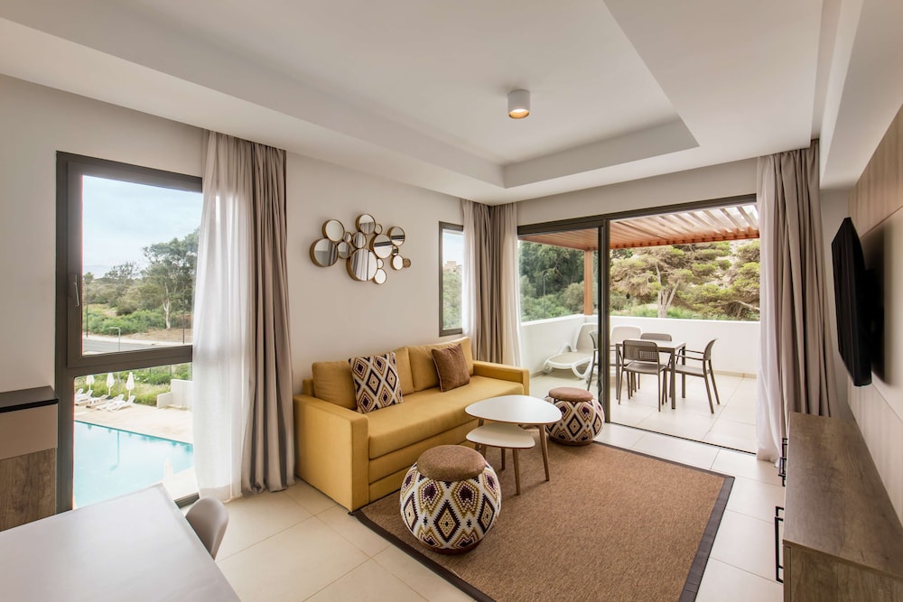 Apartment, 2 Bedrooms, Balcony - Photo 9