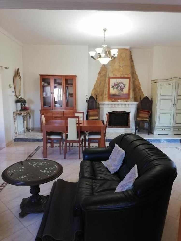 Traditional Villa photo 2