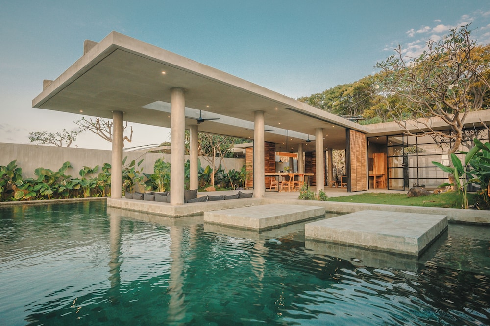 Villa Yolanda Sumberkima Hill