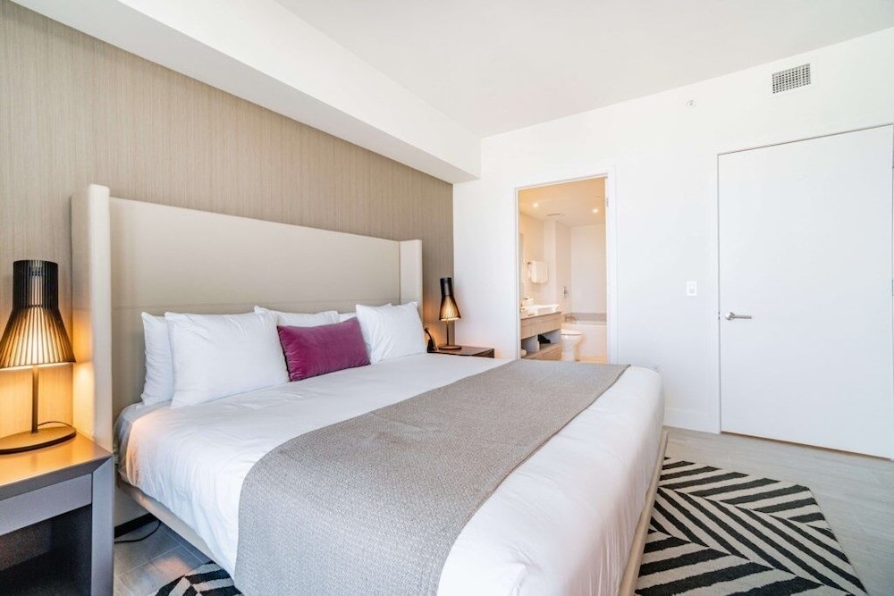 Condo, 2 Bedrooms
