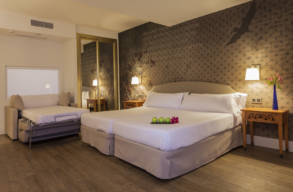 Triple Room, Balcony photo 2