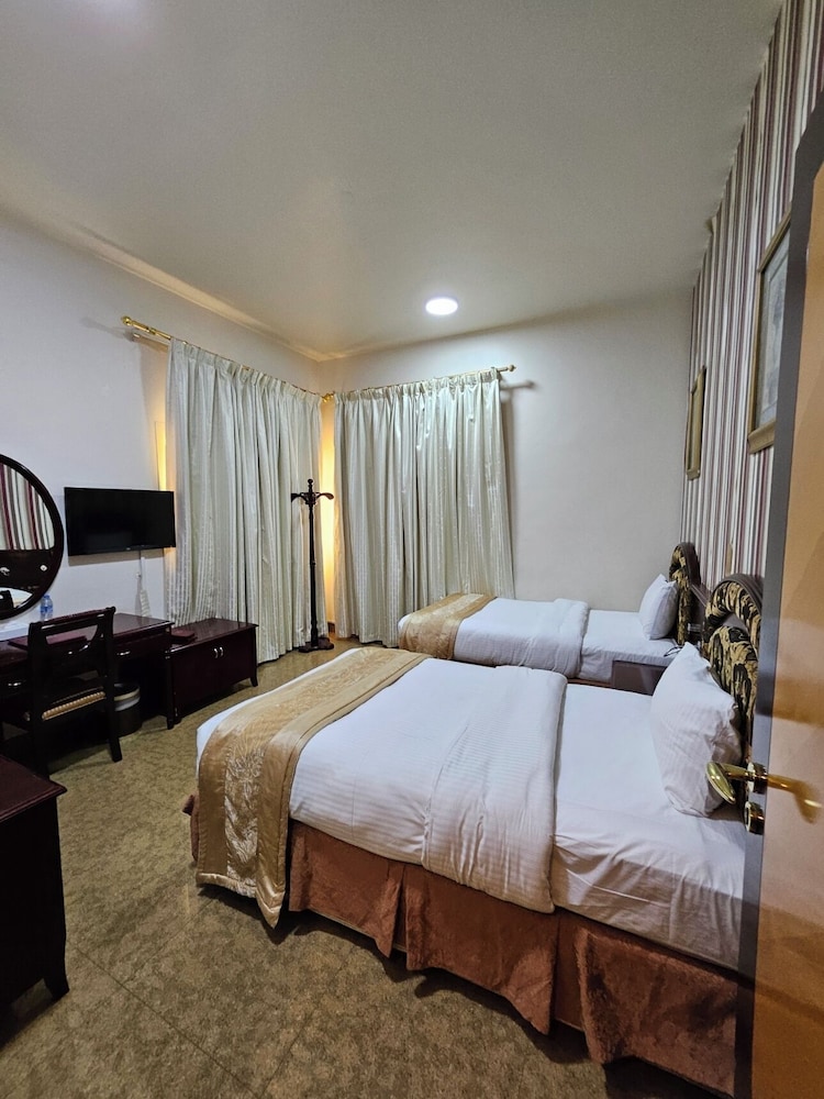 Family Apartment, 2 Bedrooms photo 2