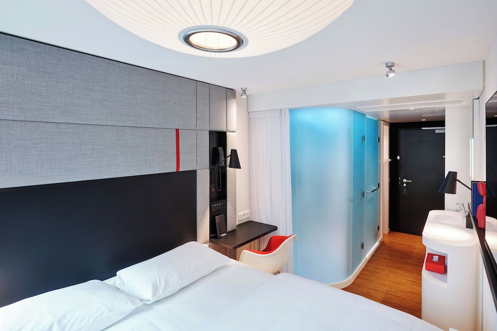 Room, 1 King Bed (High Floor) photo 2