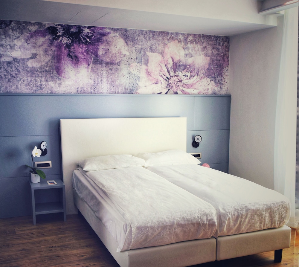 Junior Studio Suite