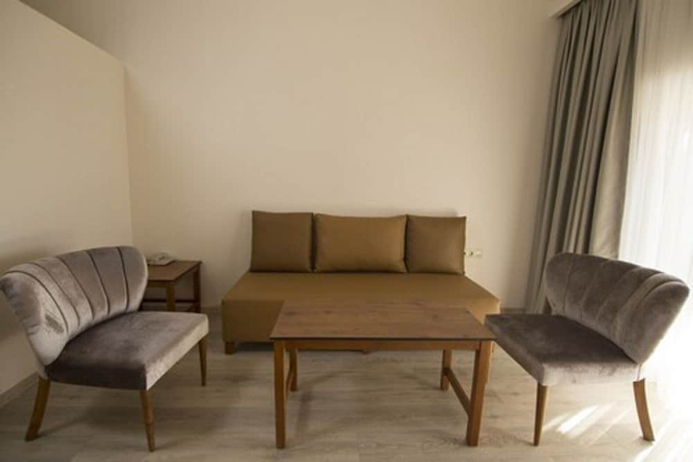 Suite, Sea View photo 2