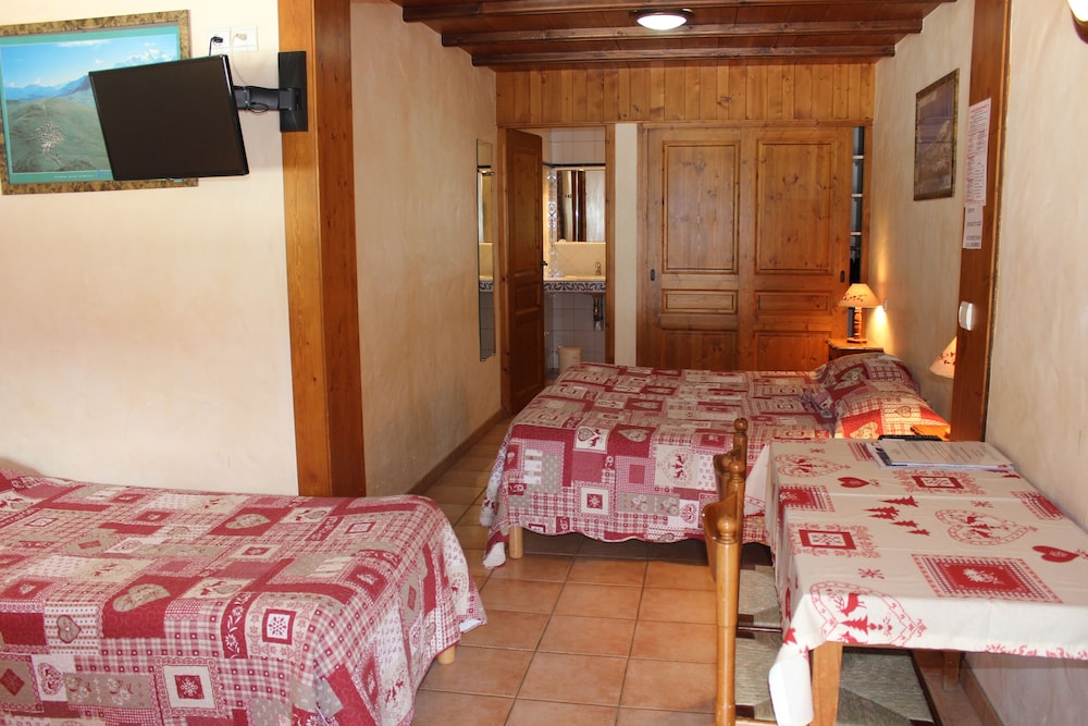 Quadruple Room photo 2